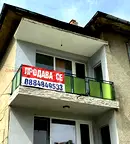 Етаж от къща в Русе, Две могили