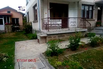 Етаж от къща в София, Пирдоп