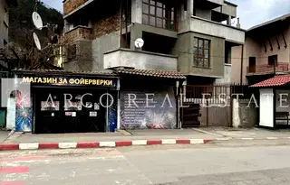 Етаж от къща в София, Своге