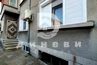 Етаж от къща в Стара Загора, Чирпан