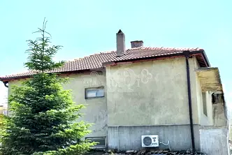 Етаж от къща във Варна, Аксаково