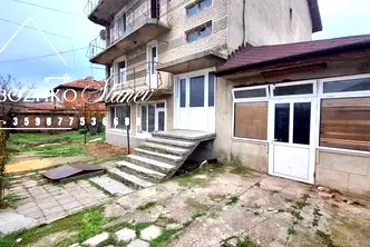 Етаж от къща във Варна, Долни чифлик