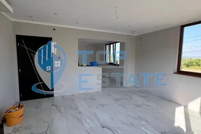 Floor of House in Oblast Veliko Tyrnovo, Gorna Oryahovica