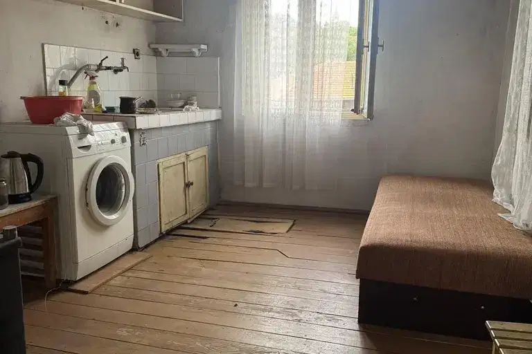 Floor of House in Oblast Veliko Tyrnovo, Kilifarevo