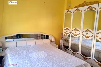 Етаж от къща във Велико Търново, Павликени