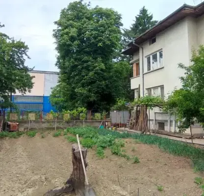 Снимка 5 — Етаж от къща във Велико Търново, Стражица