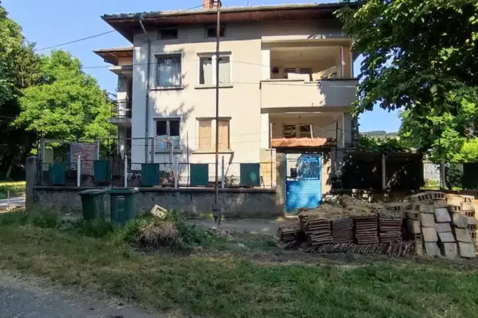 Floor of House in Oblast Veliko Tyrnovo, Strajica