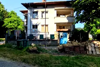 Етаж от къща във Велико Търново, Стражица