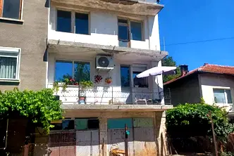 Етаж от къща във Велико Търново, Стражица