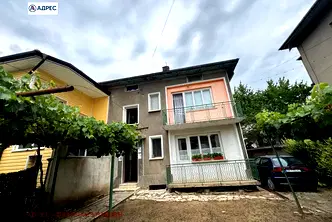 Етаж от къща във Враца, Мездра