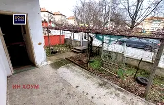 Етаж от къща във Враца, Мездра