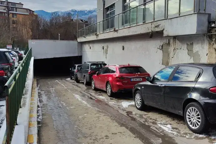 Garage/Parking in Студентски