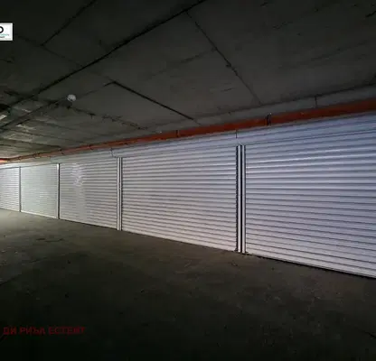Photo 2 — Garage/Parking in Студентски