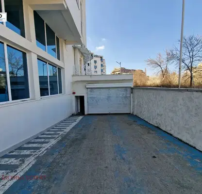 Photo 5 — Garage/Parking in Студентски
