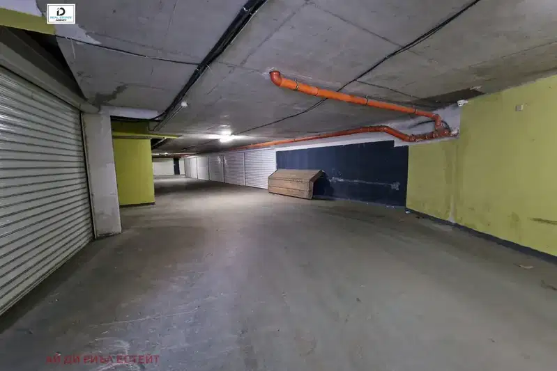 Garage/Parking in Студентски