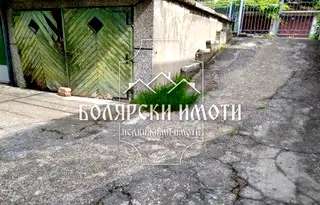 Гараж/Паркомясто във Велико Търново, Акация