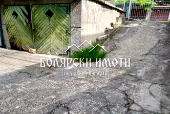 Гараж/Паркомясто във Велико Търново, Акация
