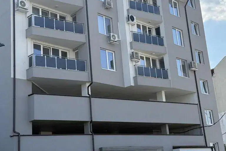 Гараж/Паркомясто във Велико Търново, Бузлуджа