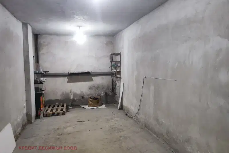 Гараж/Паркомясто във Велико Търново, Бузлуджа