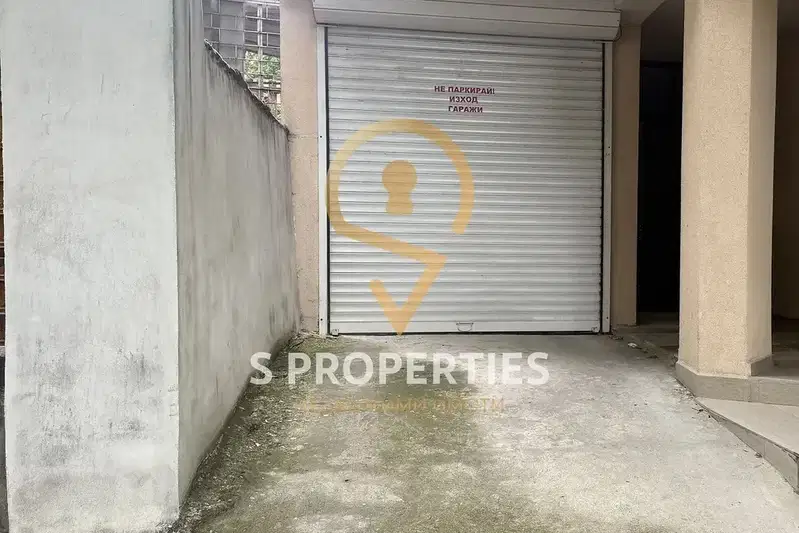 Garage/Parking in Varna, Centralna Poshta