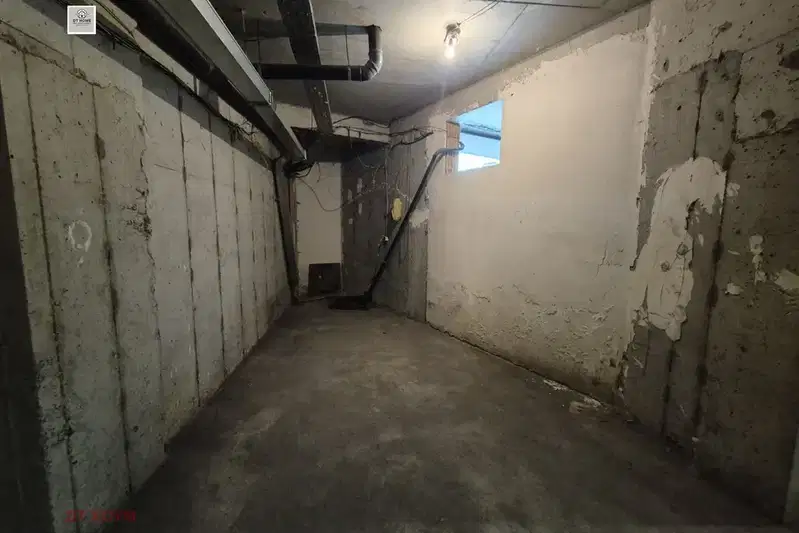 Garage/Parking in Ruse, Centyr