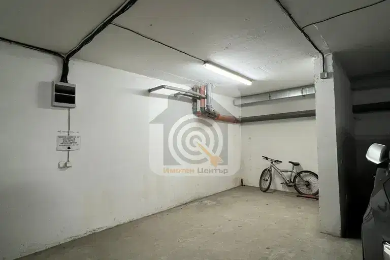 Garage/Parking in Sofiya, Centyr