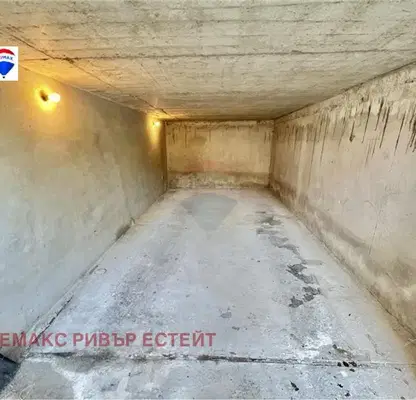 Снимка 2 — Гараж/Паркомясто в Русе, Център