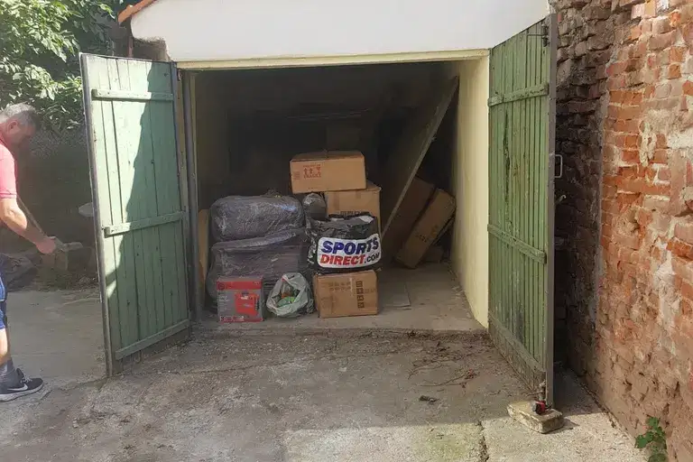Garage/Parking in Ruse, Centyr