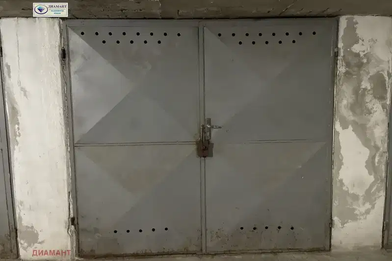 Garage/Parking in Ruse, Centyr