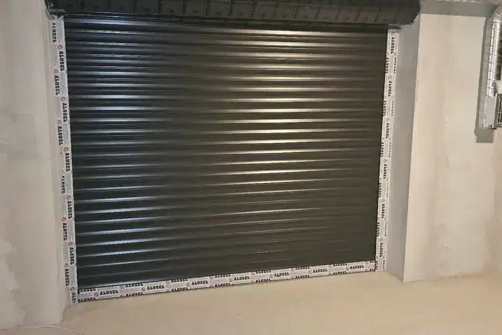 Garage in Kyrdjali, Centyr