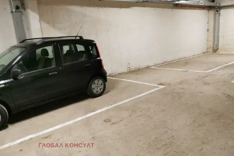 Garage/Parking in Sofiya, Centyr
