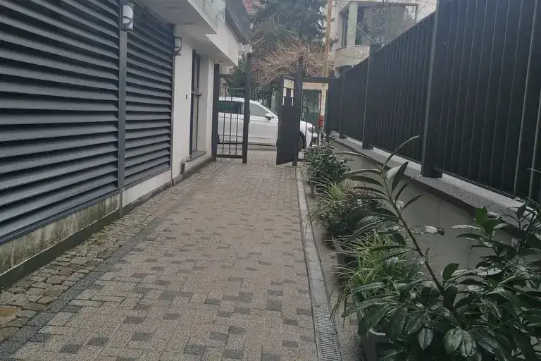 Garage/Parking in Ruse, Centyr