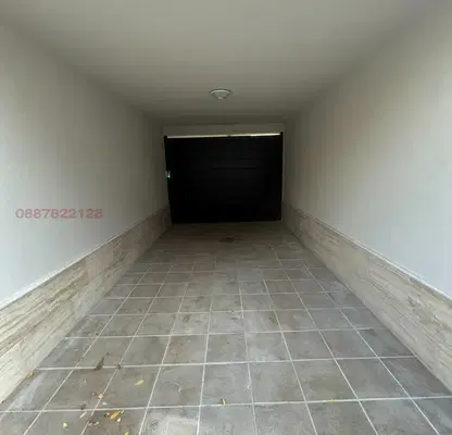Photo 2 — Garage/Parking in Varna, Centyr