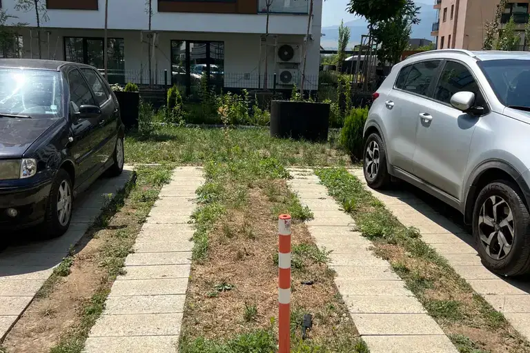 Garage/Parking in Sofiya, Dyrvenica