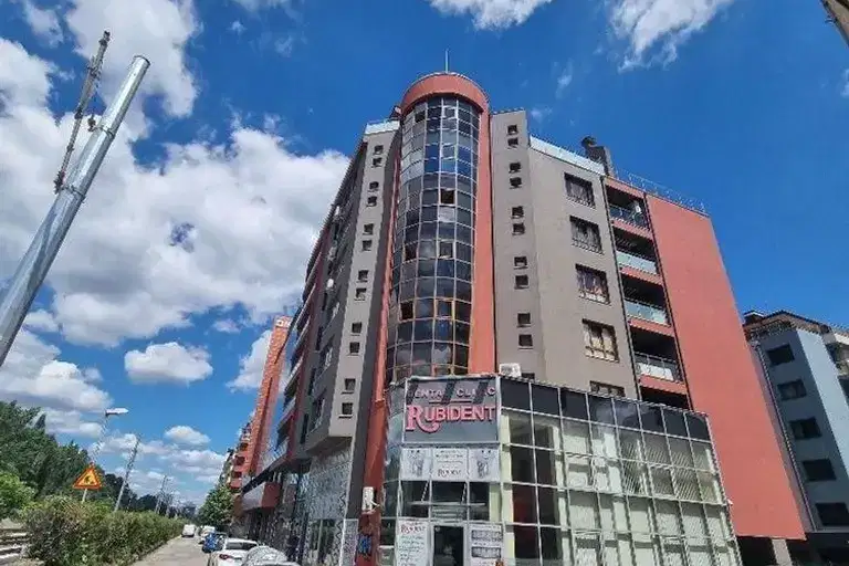 Гараж/Паркомясто в София, Хиподрума