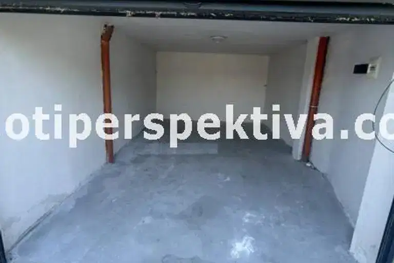 Гараж/Паркомясто в Пловдив, Христо Смирненски