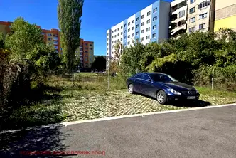 Гараж/Паркомясто в Перник, Изток