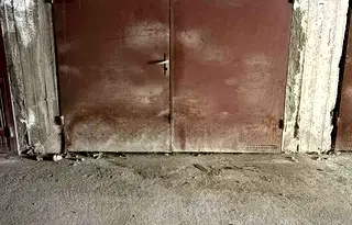 Гараж/Паркомясто във Велико Търново, Колю Фичето