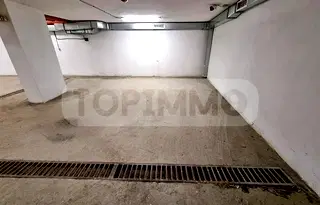 Гараж/Паркомясто във Варна, Конфуто