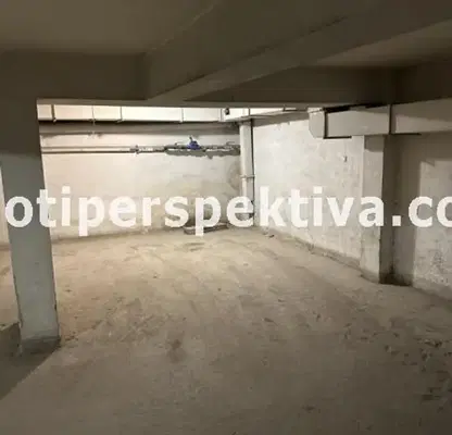 Снимка 3 — Паркомясто в Пловдив, Кючук Париж