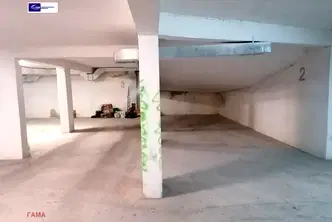 Гараж/Паркомясто във Варна, Левски 1