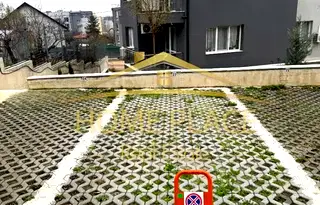 Гараж/Паркомясто във Варна, м-т Пчелина