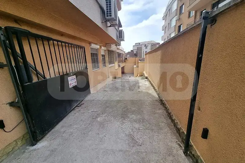 Garage/Parking in Varna, Pogrebi