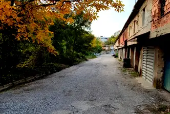 Гараж/Паркомясто във Враца, Река Лева