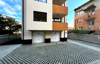 Гараж/Паркомясто в Търговище, Вароша