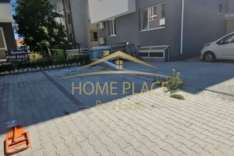Garage/Parking in Varna, Vinica