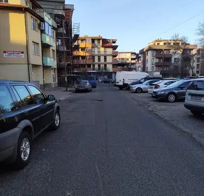 Снимка 4 — Гараж/Паркомясто в Кърджали, Възрожденци