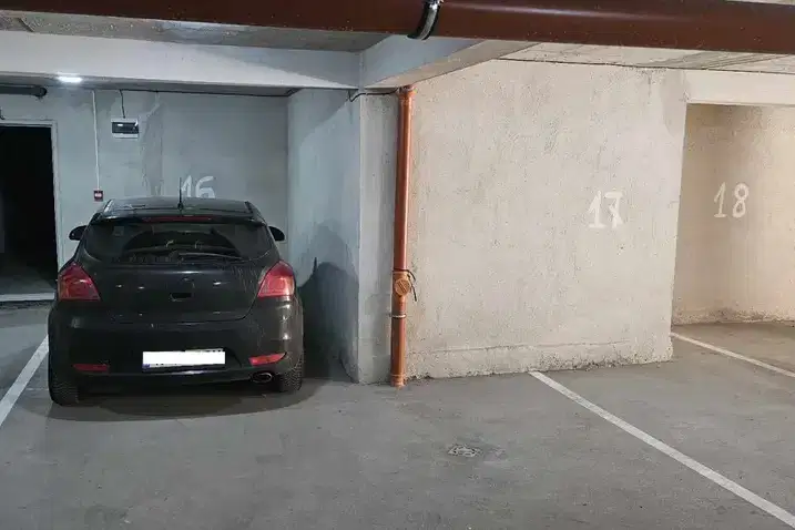 Гараж/Паркомясто в Кърджали, Възрожденци