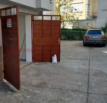 Photo 5 — Garage/Parking in Ruse, Yalta