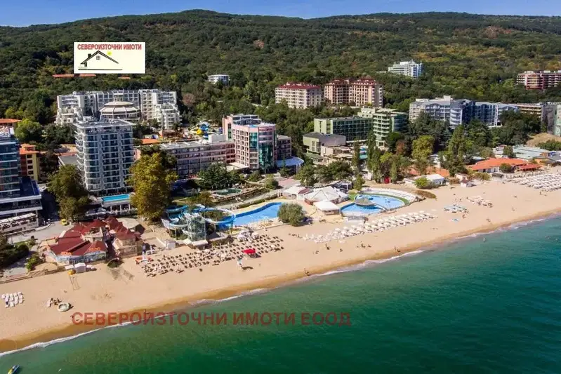 Хотел в к.к. Златни пясъци